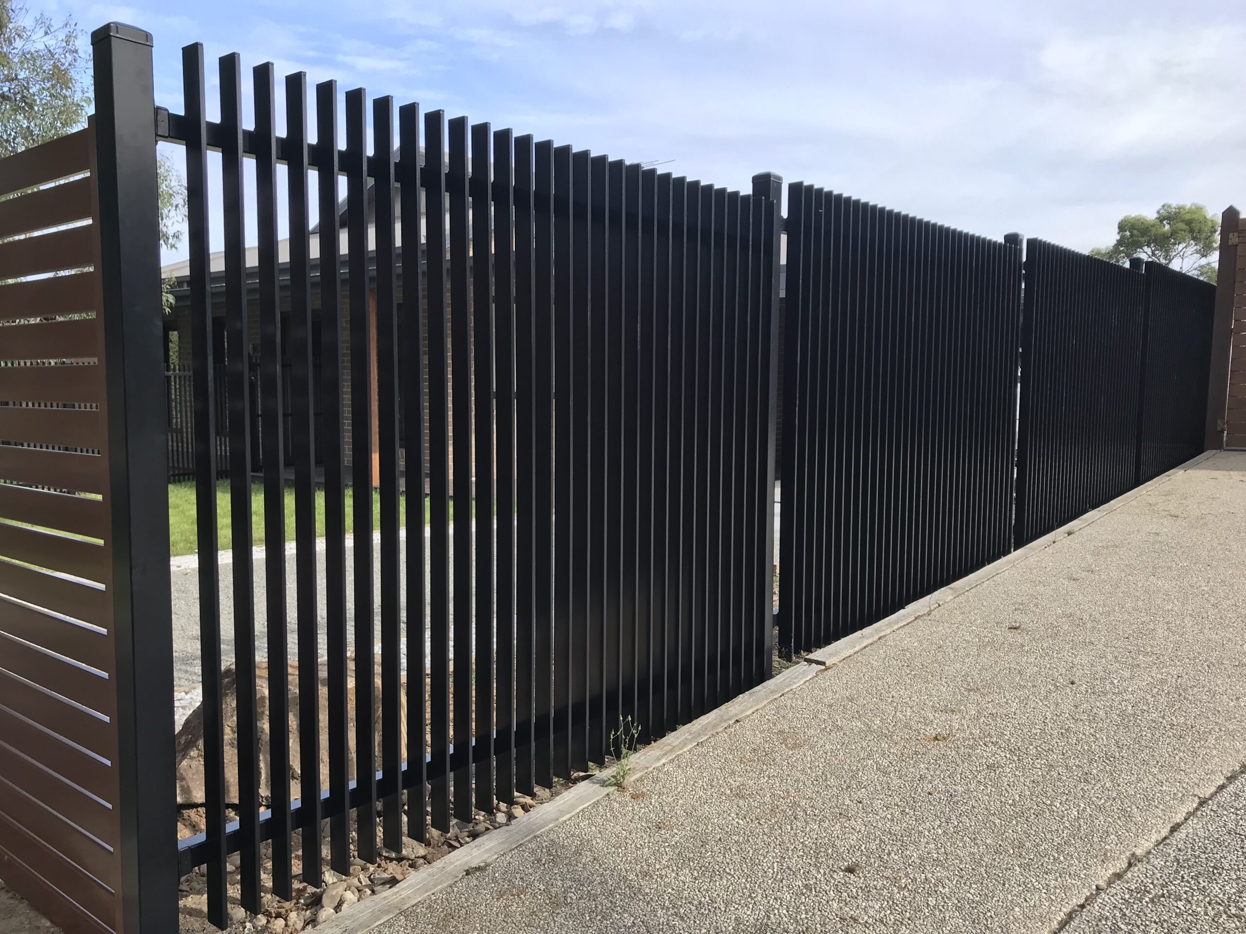 Blade Vertical Slat Fencing & Driveway Gates Melbourne